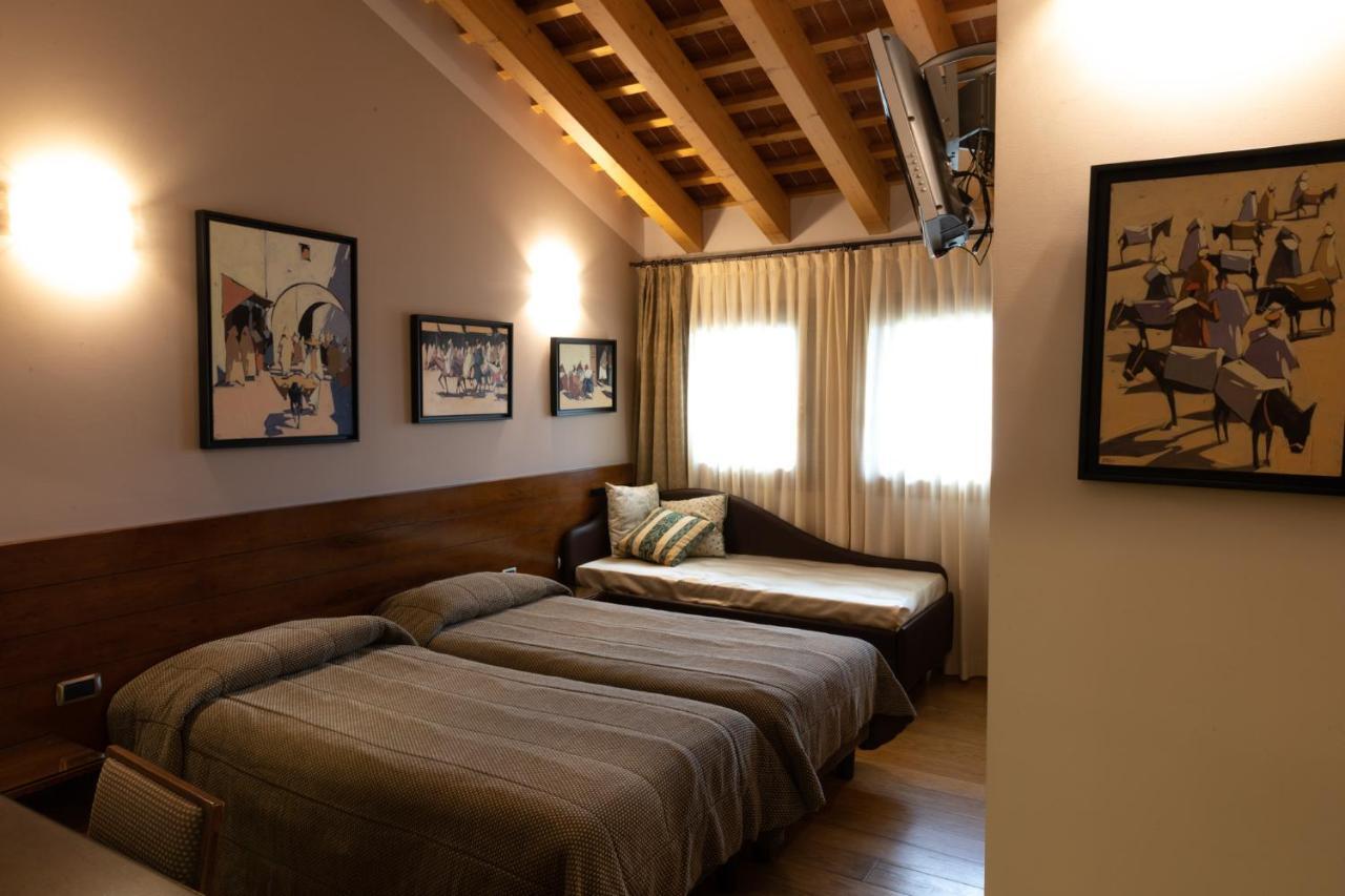 Hotel Locanda Al Sole Castello Di Godego Extérieur photo